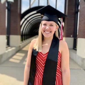 Meet your Posher, Alexis